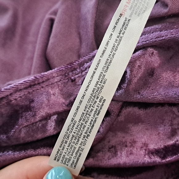 NEW FREE PEOPLE VELVET PUFF SLEEVE BODYSUIT IN PURPLE SIZE XS - Picture 7 of 7
